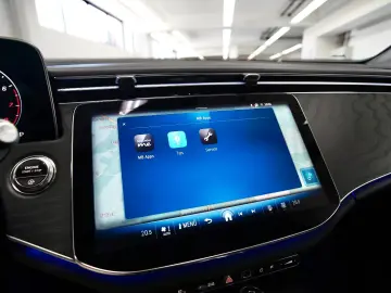 MERCEDES-BENZ E 200 Avantgarde Advanced DISTRONIC