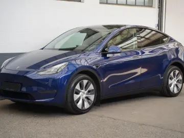 Tesla Model Y Long Range AWD  AHK