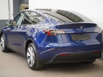 Tesla Model Y Long Range AWD  AHK