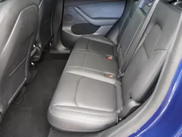 Tesla Model Y Long Range AWD  AHK