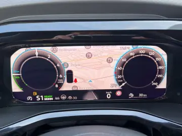VW T7 Multivan  eHybrid 4 x 4