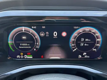 VW T7 Multivan  eHybrid 4 x 4