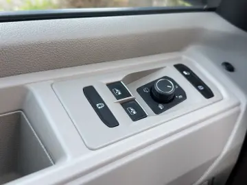VW T7 Multivan  eHybrid 4 x 4