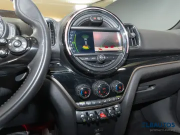 MINI Countryman Cooper S LED Pano Navi Kamera Sitzh.