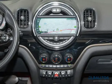 MINI Countryman Cooper S LED Pano Navi Kamera Sitzh.