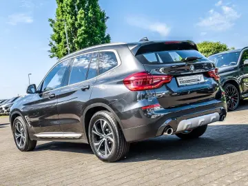 BMW X3 xDrive20d A NAVI LED Sound Syst.
