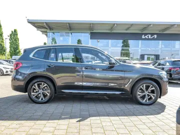 BMW X3 xDrive20d A NAVI LED Sound Syst.