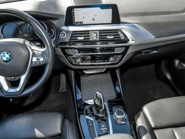 BMW X3 xDrive20d A NAVI LED Sound Syst.