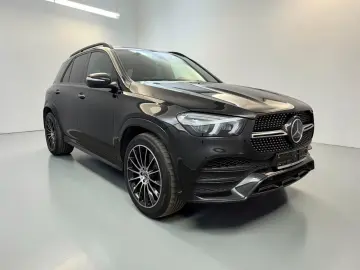 MERCEDES-BENZ GLE 400 d 4M AMG-LINE SITZKLI PANO DIS…