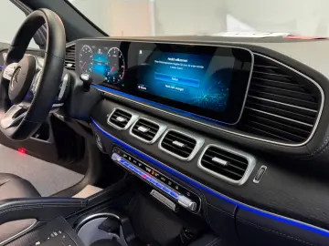 MERCEDES-BENZ GLE 400 d 4M AMG-LINE SITZKLI PANO DIS…