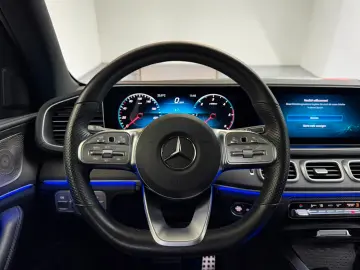 MERCEDES-BENZ GLE 400 d 4M AMG-LINE SITZKLI PANO DIS…