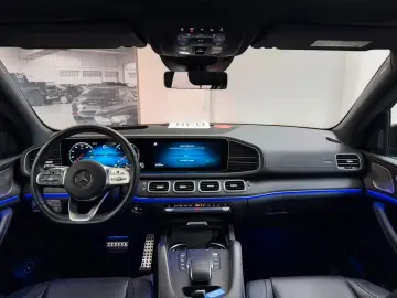 MERCEDES-BENZ GLE 400 d 4M AMG-LINE SITZKLI PANO DIS…