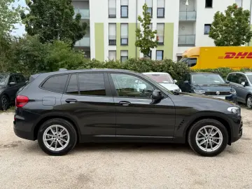BMW X3 xDrive20d Navi LED AHK Kamera