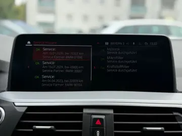 BMW X3 xDrive20d Navi LED AHK Kamera