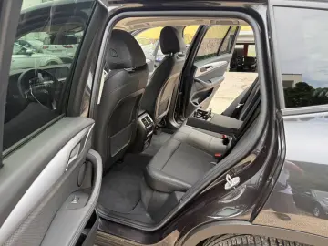 BMW X3 xDrive20d Navi LED AHK Kamera