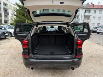 BMW X3 xDrive20d Navi LED AHK Kamera