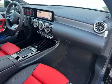 MERCEDES-BENZ CLA 200 Coupe AMG  Panoram  Burmester .360 K