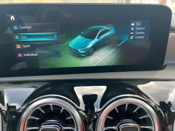 MERCEDES-BENZ CLA 200 Coupe AMG  Panoram  Burmester .360 K