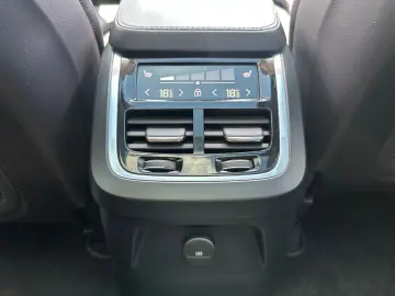 VOLVO XC 90 T8 Plus Bright AWD - LUFT-B&W-PANO-360