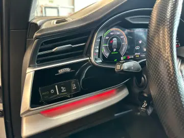 Audi Q7 55 TFSI e quattro  Matrix Pano