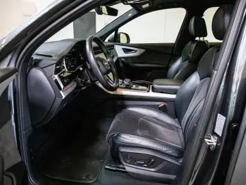 Audi Q7 55 TFSIe S-Line MATRIX PANO