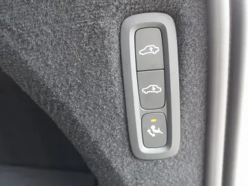 VOLVO XC90 T8 AWD UltraD AirSusp B&W Massage Ventil 360