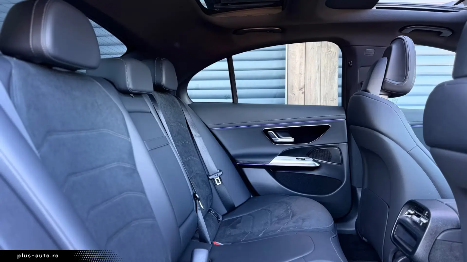 Mercedes-Benz E 200d AMG Advanced  Pano 20 Z 360 ACC