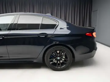 BMW 530E