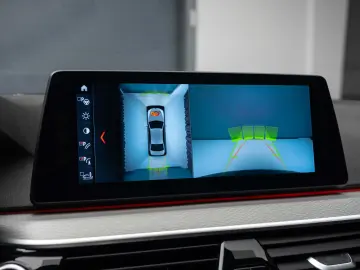 BMW 530E