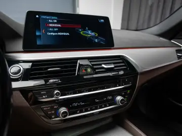 BMW 530E
