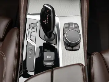 BMW 530E
