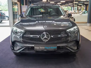 MERCEDES-BENZ GLC 300 e 4M AMG Line Night Pano Head-…