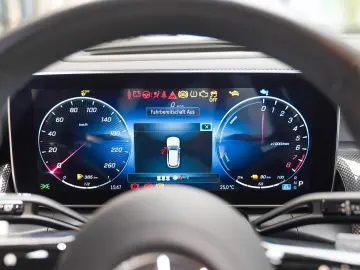 MERCEDES-BENZ GLC 300 e 4M AMG Line Night Pano Head-…