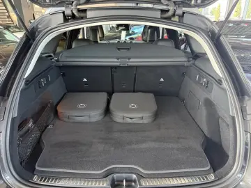 MERCEDES-BENZ GLC 300 e 4M AMG MBUX Memory Ambiente CarPlay
