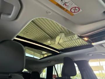 MERCEDES-BENZ GLC 300 e 4M AMG MBUX Memory Ambiente CarPlay