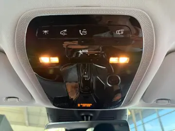 MERCEDES-BENZ GLC 300 e 4M AMG MBUX Memory Ambiente CarPlay