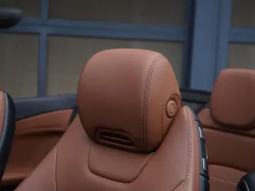 MERCEDES-BENZ C 200 Cabrio Facelift AMG Airscarf Mem…