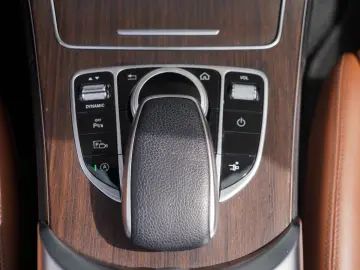 MERCEDES-BENZ C 200 Cabrio Facelift AMG Airscarf Mem…