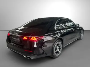 MERCEDES-BENZ E 220 d AMG Burmester 4D360