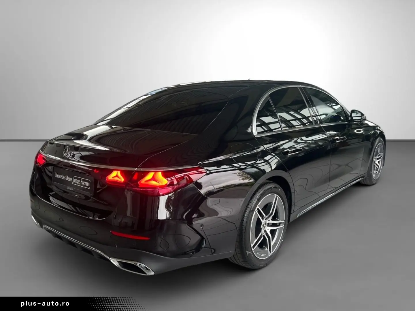MERCEDES-BENZ E 220 d AMG Burmester 4D360