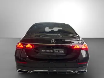 MERCEDES-BENZ E 220 d AMG Burmester 4D360