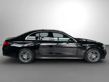 MERCEDES-BENZ E 220 d AMG Burmester 4D360