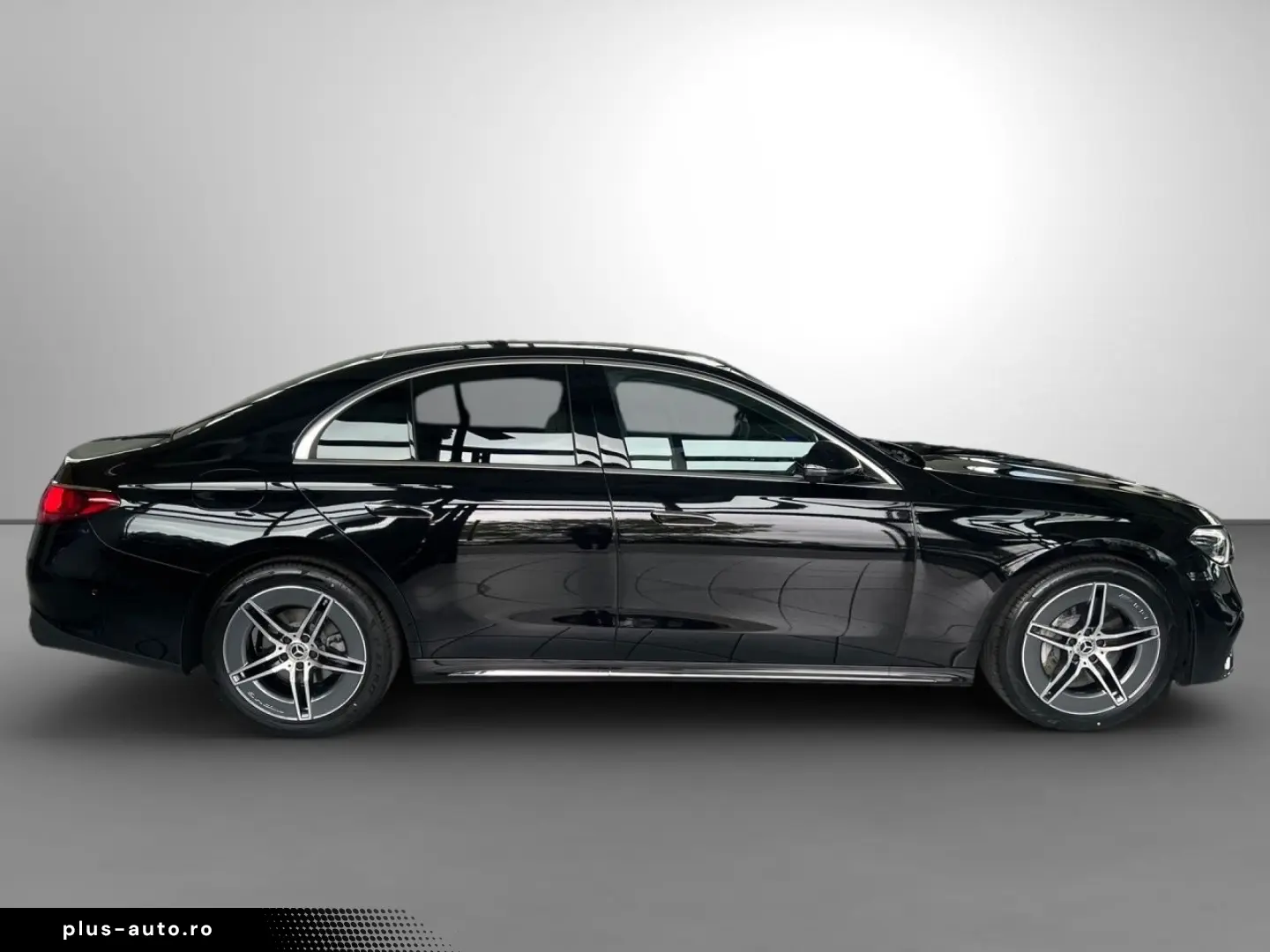 MERCEDES-BENZ E 220 d AMG Burmester 4D360