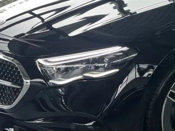 MERCEDES-BENZ E 220 d AMG Burmester 4D360