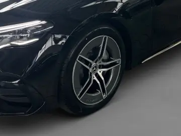 MERCEDES-BENZ E 220 d AMG Burmester 4D360