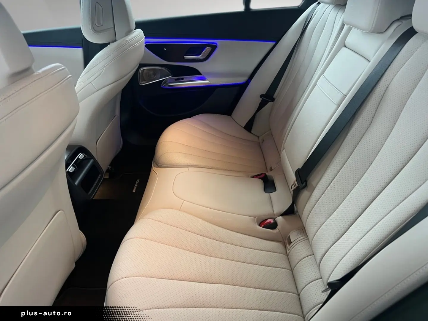MERCEDES-BENZ E 220 d AMG Burmester 4D360