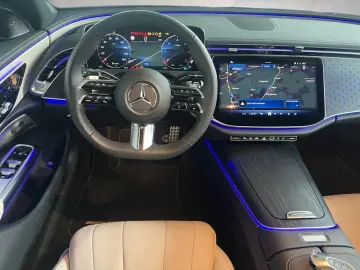 MERCEDES-BENZ E 220 d AMG Burmester 4D360