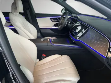 MERCEDES-BENZ E 220 d AMG Burmester 4D360
