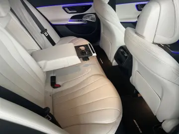MERCEDES-BENZ E 220 d AMG Burmester 4D360