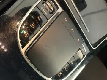 MERCEDES-BENZ GLC 200 4M 2x AMG Line LED Virt. Cockp…